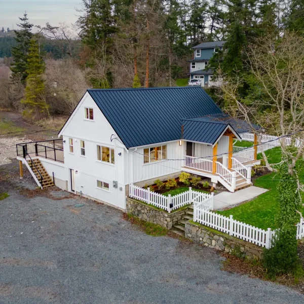 1312-Mount-Douglas-Cross-Exteriors-1-scaled-1.webp